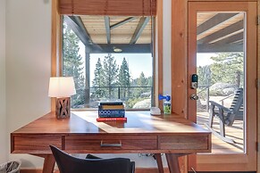 Decks + Lake Tahoe Views: Secluded Mtn Cabin!
