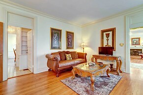 Bowling Green House w/ Shared Pool!