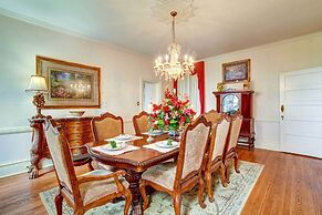 Bowling Green House w/ Shared Pool!