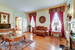 Bowling Green House w/ Shared Pool!