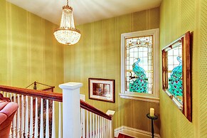 Bowling Green House w/ Shared Pool!