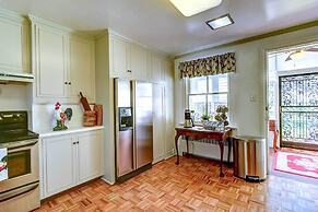 Bowling Green House w/ Shared Pool!