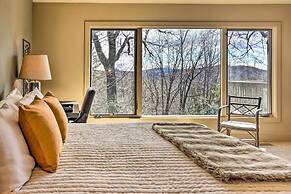 Luxe Rumbling Bald Retreat w/ Deck & Mountain View