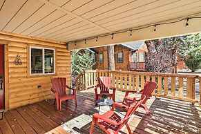 Half-mi to Bear Mtn Ski Resort: Cabin w/ Hot Tub