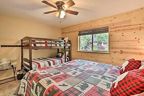 Half-mi to Bear Mtn Ski Resort: Cabin w/ Hot Tub