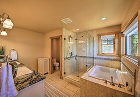 Sandpoint Waterfront Getaway on Lake Pend Oreille!