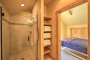 Sandpoint Waterfront Getaway on Lake Pend Oreille!
