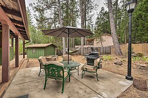 Pollock Pines Cabin Retreat w/ Hot Tub + Deck