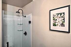 Elegant Mountain-view Condo < 1 Mi to Lifts!