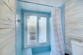 Beautiful Clearwater Getaway < 6 Mi to Beach!