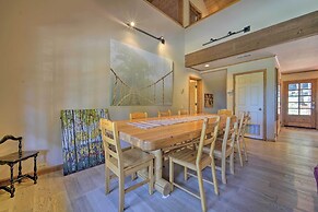 Truckee Cabin w/ Wraparound Deck & Pool Access