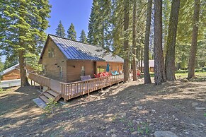 Truckee Cabin w/ Wraparound Deck & Pool Access