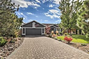 Large Yard + Hot Tub: Reno Retreat!