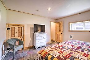 Rockaway Beach Hideaway w/ Hot Tub & Fireplace!