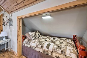 Rockaway Beach Hideaway w/ Hot Tub & Fireplace!