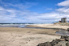 Rockaway Beach Hideaway w/ Hot Tub & Fireplace!