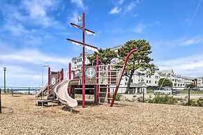 Rockaway Beach Hideaway w/ Hot Tub & Fireplace!