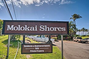 Kaunakakai Escape: Heated Pool & Beach Access