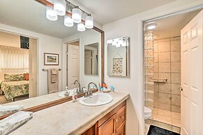 Kaunakakai Escape: Heated Pool & Beach Access