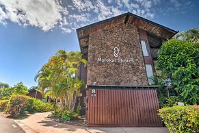 Kaunakakai Escape: Heated Pool & Beach Access