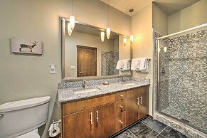 Modern Mammoth Lakes Condo: Ski, Hike, & More!