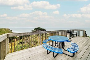 'rahus Ocean Refuge' With Manchester Coast Views!