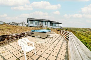 'rahus Ocean Refuge' With Manchester Coast Views!