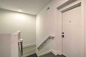 Downtown Traverse City Condo: 32 Mi to Ski Slopes!