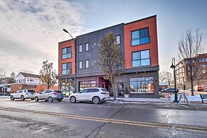 Downtown Traverse City Condo < 1/2 Mi to Beach!