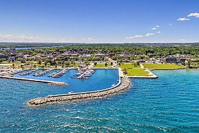 Downtown Traverse City Condo < 1/2 Mi to Beach!