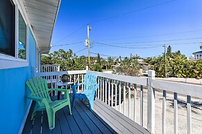 Holmes Beach Retreat: Walk to Beach & Dining!