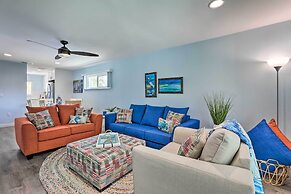 Holmes Beach Retreat: Walk to Beach & Dining!