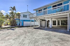 Holmes Beach Retreat: Walk to Beach & Dining!