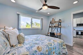 Holmes Beach Retreat: Walk to Beach & Dining!