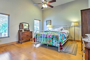 Johnson City Home w/ Hot Tub - Close to Wineries!