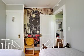 'carousel Cottage:' North Chattanooga Home!