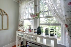 'carousel Cottage:' North Chattanooga Home!