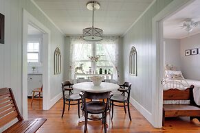 'carousel Cottage:' North Chattanooga Home!