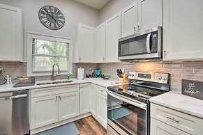 Atlanta Retreat w/ Deck in Greenbriar Area!