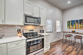 Atlanta Retreat w/ Deck in Greenbriar Area!