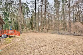 Atlanta Retreat w/ Deck in Greenbriar Area!