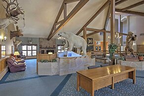 2 Mi to Granby Ranch: Condo w/ Hot Tub Access