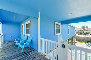 Private Pool & Furnished Deck: Port Aransas Home!