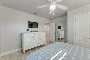 Private Pool & Furnished Deck: Port Aransas Home!