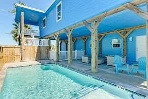 Private Pool & Furnished Deck: Port Aransas Home!