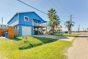 Private Pool & Furnished Deck: Port Aransas Home!