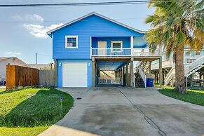 Private Pool & Furnished Deck: Port Aransas Home!