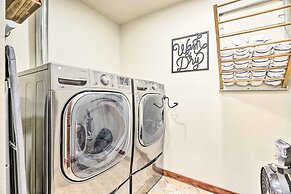 Walk to Lake Dillon: Condo w/ Views in Frisco