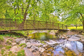 Takoma Park Apt w/ Wood Fire Pit < 8 Mi to DC
