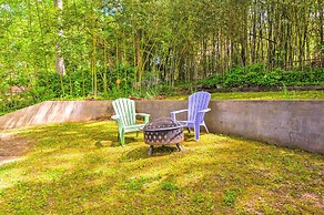 Takoma Park Apt w/ Wood Fire Pit < 8 Mi to DC